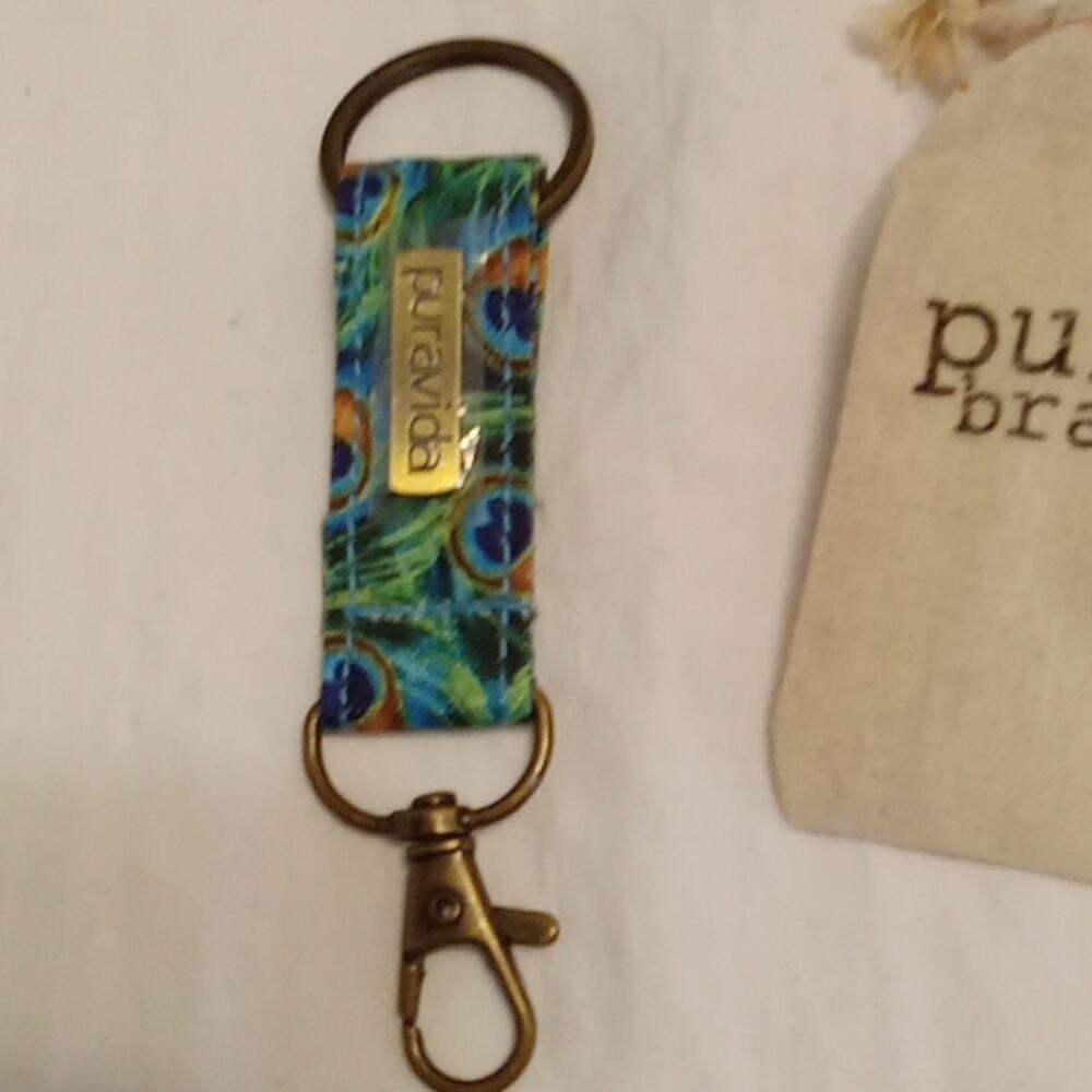 Pura Vida Keychain with Pouch - Picture 2 of 4